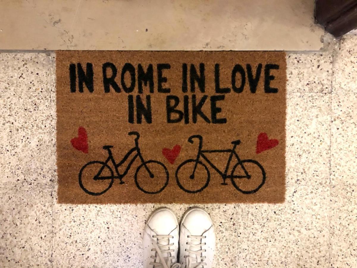 In Rome In Love In Bike المظهر الخارجي الصورة
